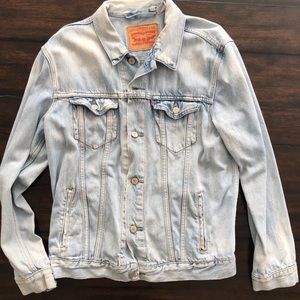 Levi’s Trucker Jacket - Large